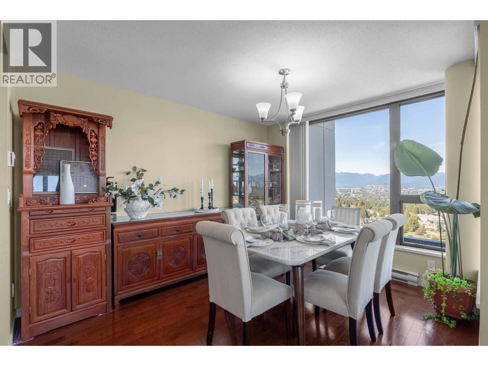 2803 7108 COLLIER STREET — Burnaby, British Columbia - Photo 3 of 22