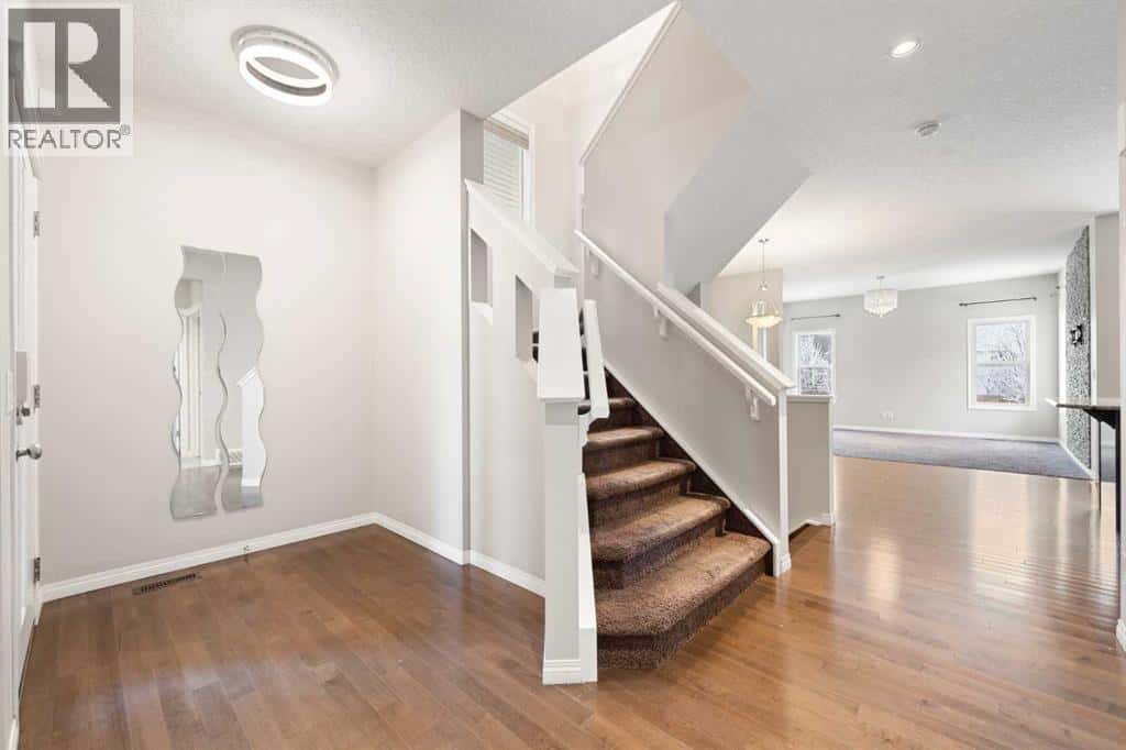 220 Walden Heights SE — Calgary, Alberta - Photo 2 of 48