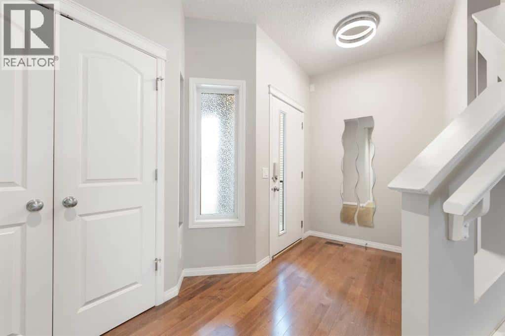 220 Walden Heights SE — Calgary, Alberta - Photo 3 of 48