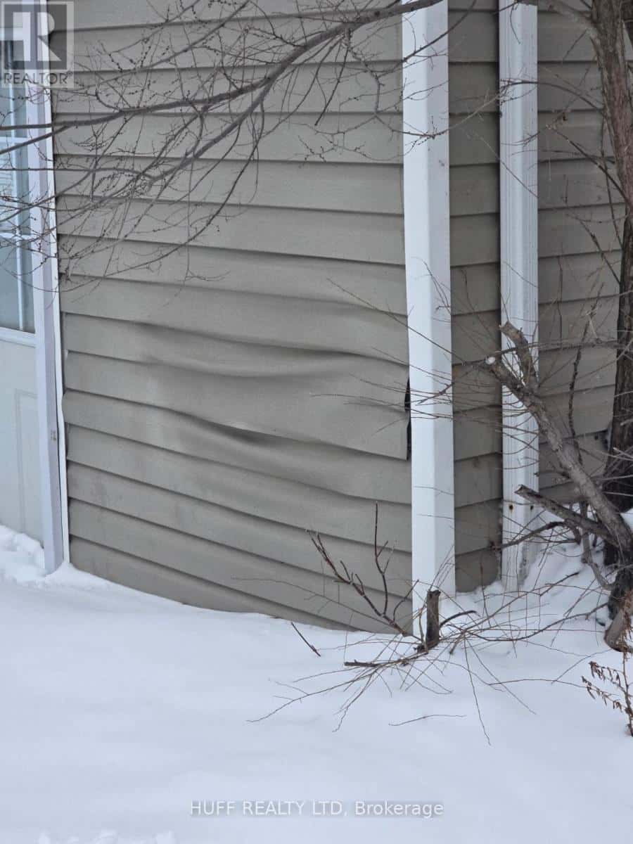 95 BIRCH STREET — Temiskaming Shores (Haileybury), Ontario - Photo 5 of 12