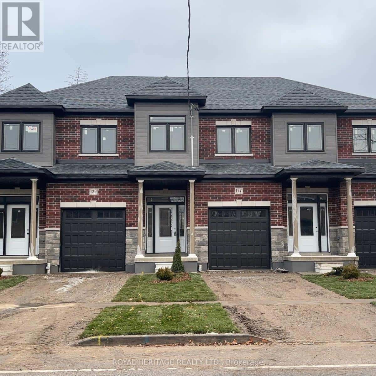 129 HICKORY STREET N — Whitby (Downtown Whitby), Ontario - Photo 2 of 2