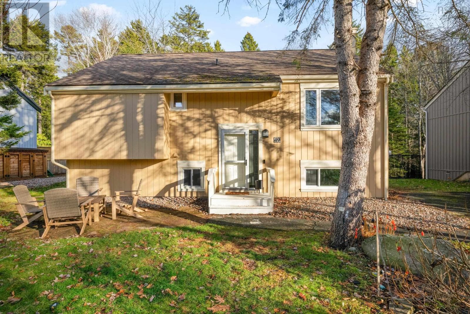 49 Village Crescent — Bedford, Nova Scotia - Main photo