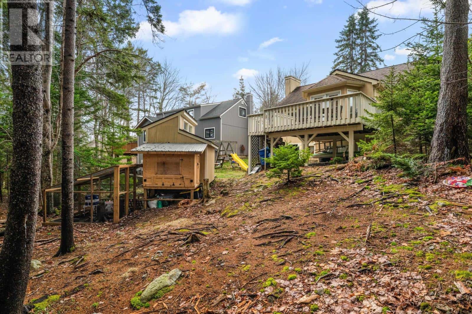 49 Village Crescent — Bedford, Nova Scotia - Photo 5 of 34