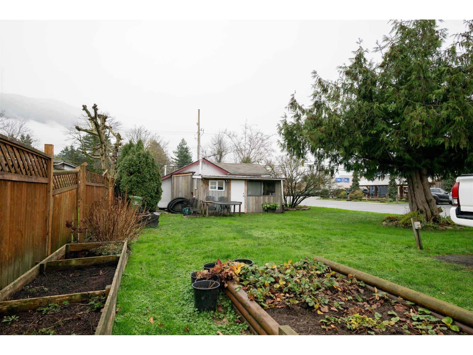 42259 YARROW CENTRAL ROAD, Yarrow — Yarrow, British Columbia - Photo 4 of 16