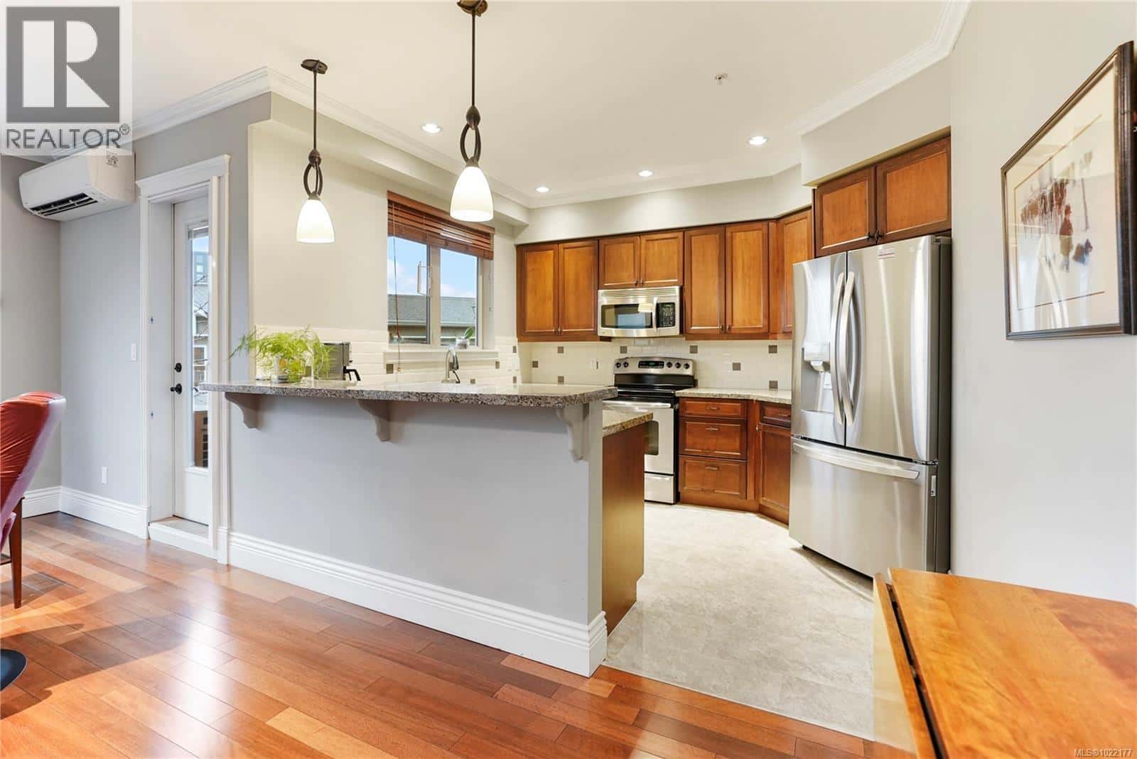 214 755 Goldstream Ave — Langford, British Columbia - Photo 5 of 22