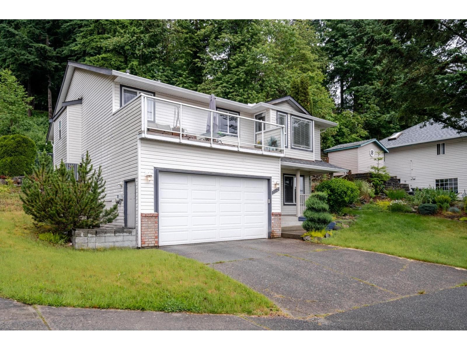 35543 DINA PLACE — Abbotsford, British Columbia - Main photo