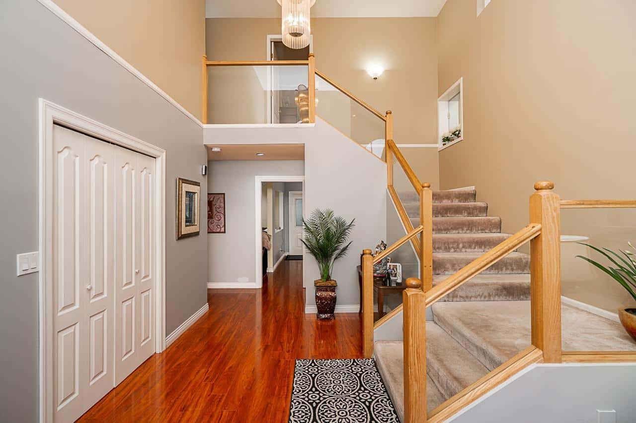 13732 58 AVENUE — Surrey, British Columbia - Photo 2 of 31