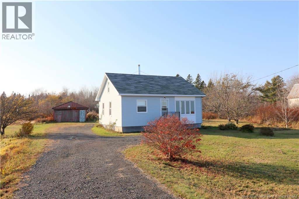 610 Route 776 — Grand Manan, New Brunswick - Photo 5 of 32