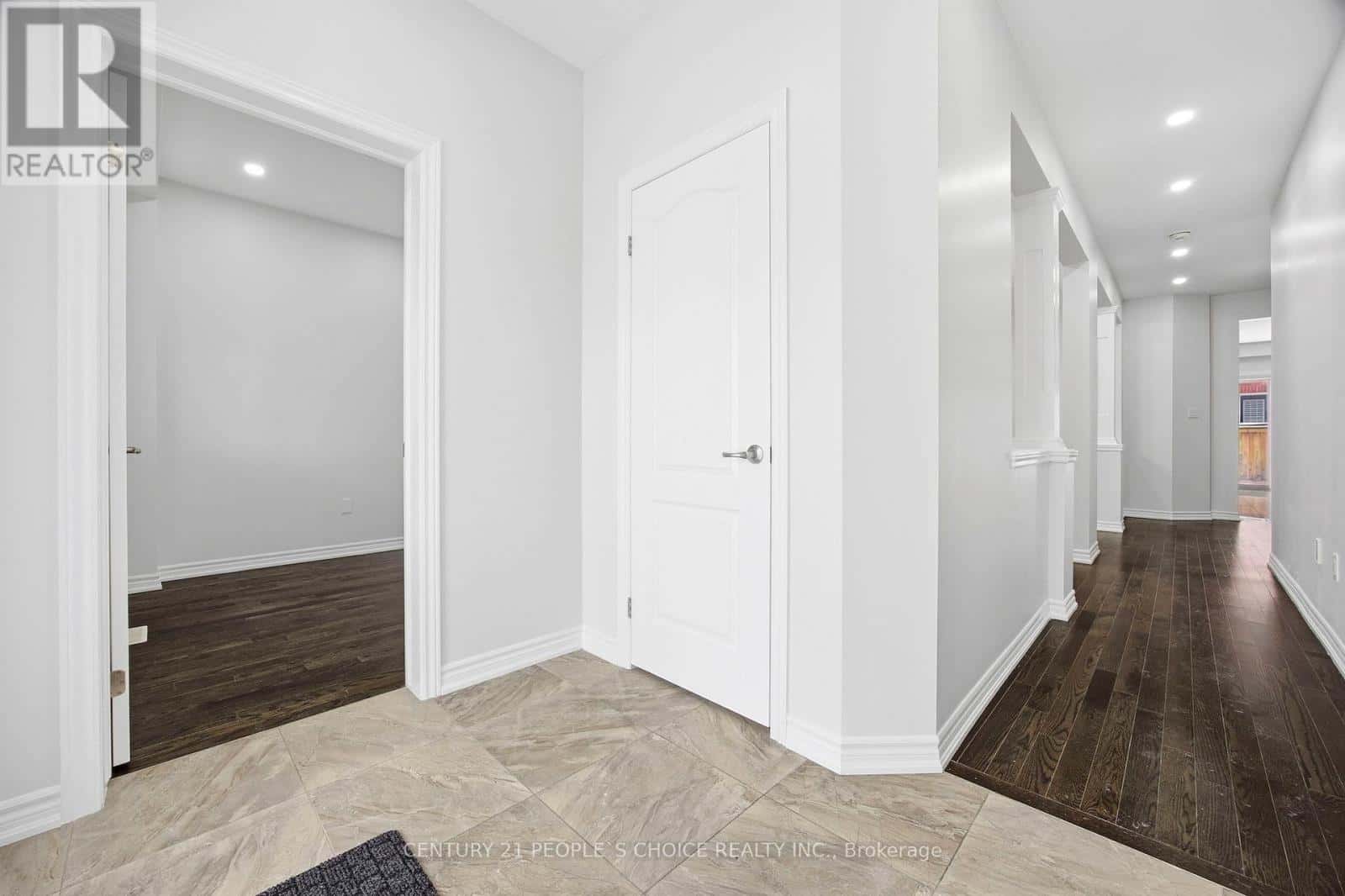 16 BUCKSAW STREET — Brampton (Northwest Brampton), Ontario - Photo 4 of 45