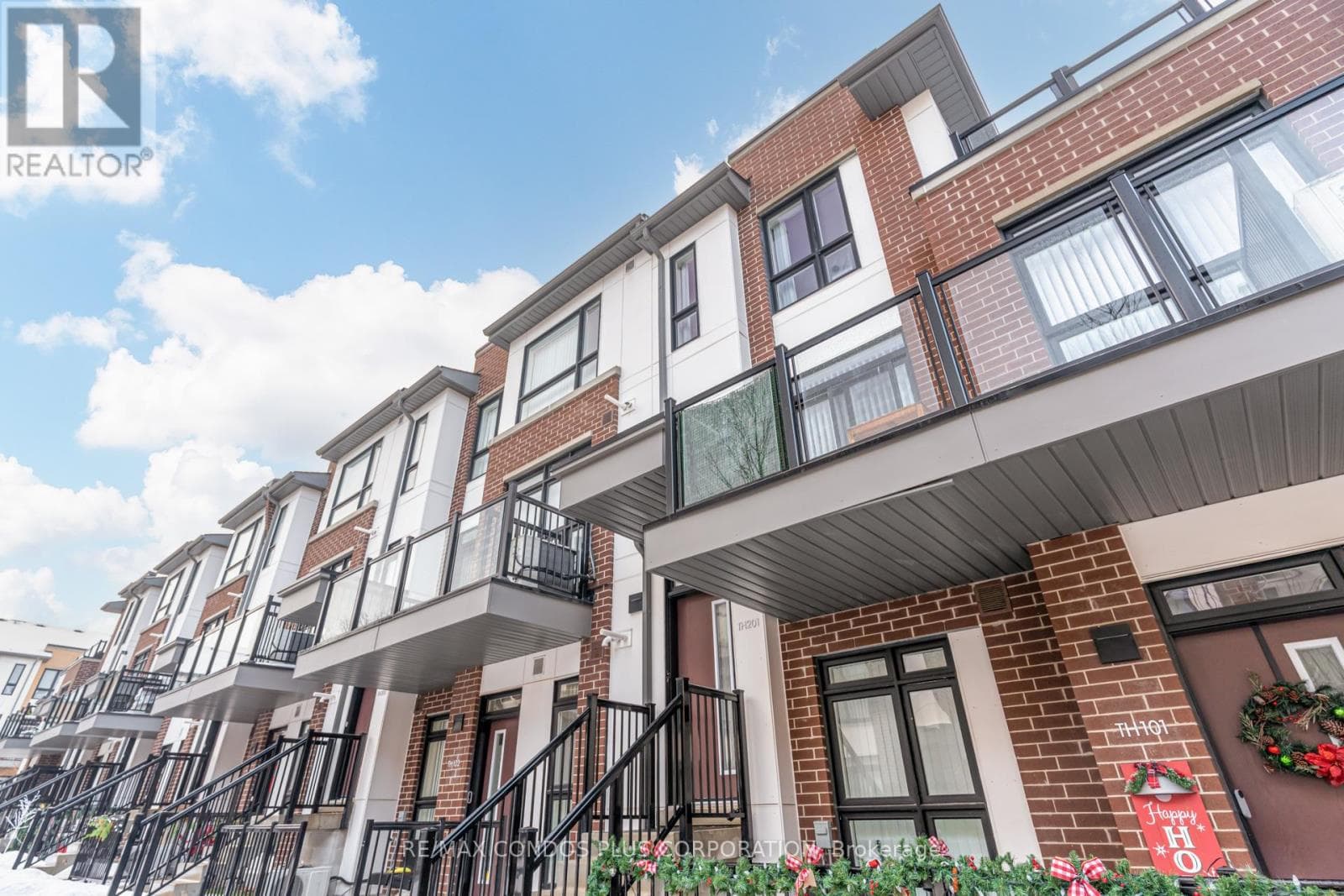 201 - 100 CANON JACKSON DRIVE — Toronto (Beechborough-Greenbrook), Ontario - Main photo