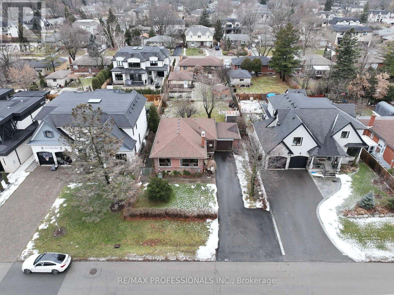 294 SOUTHVIEW ROAD — Oakville (WO West), Ontario - Photo 5 of 46