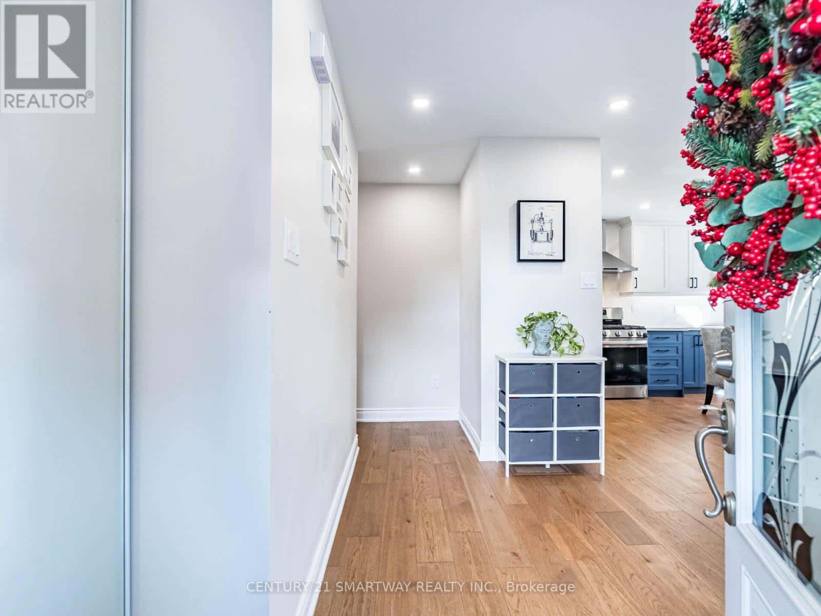 15 HURONIA COURT — Brampton (Central Park), Ontario - Photo 4 of 40