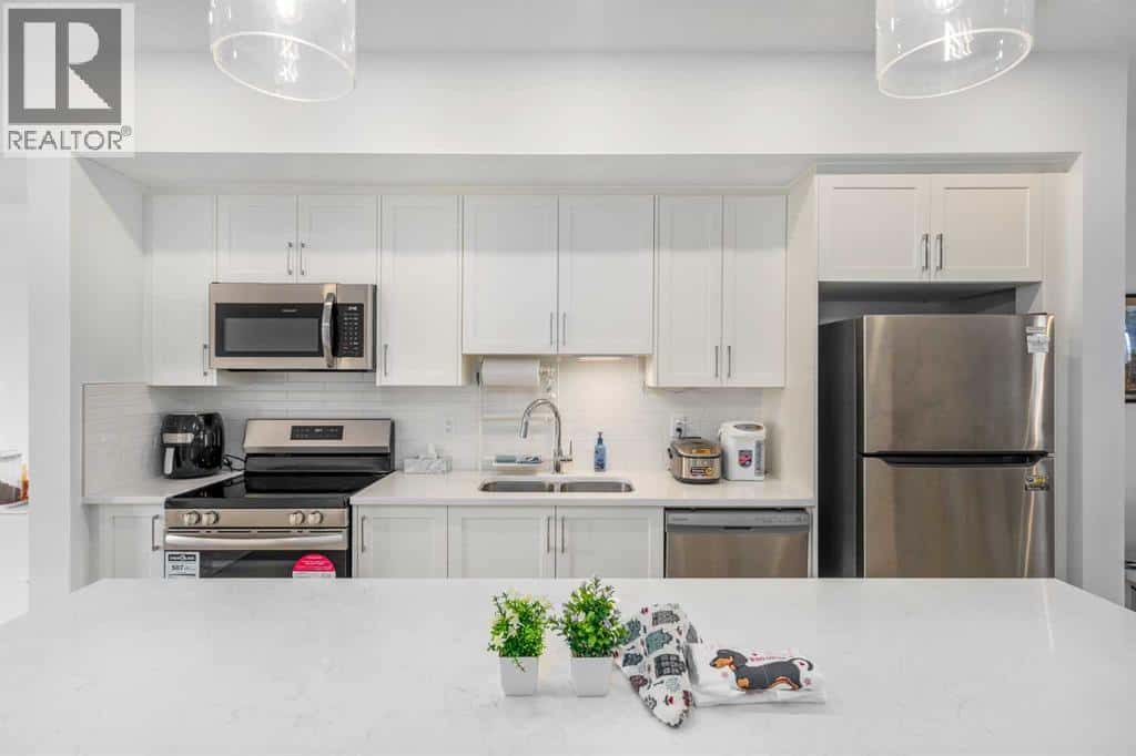 628 Copperstone Manor SE — Calgary, Alberta - Photo 5 of 30