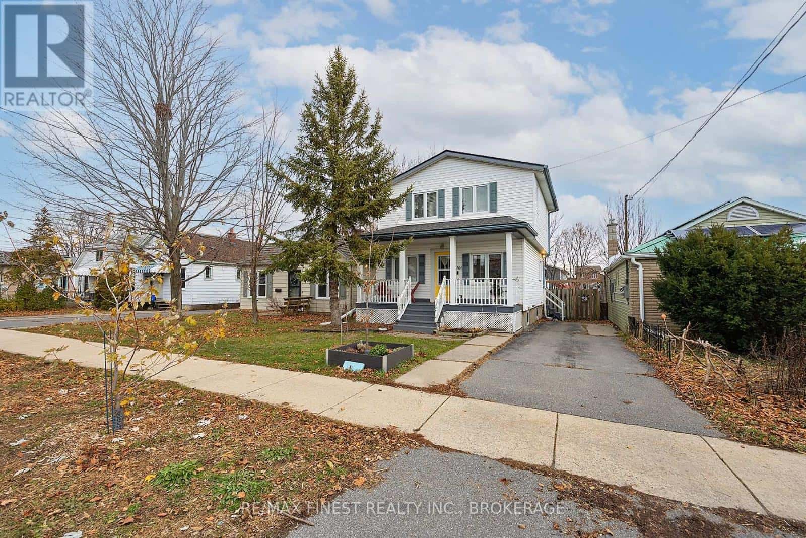 761 VICTORIA STREET — Kingston (East of Sir John A. Blvd), Ontario - Photo 2 of 42