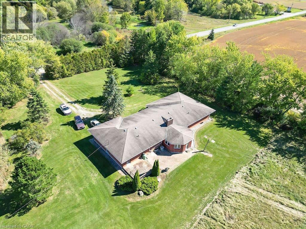 585 JUNCTION Road — Canfield, Ontario - Photo 5 of 50