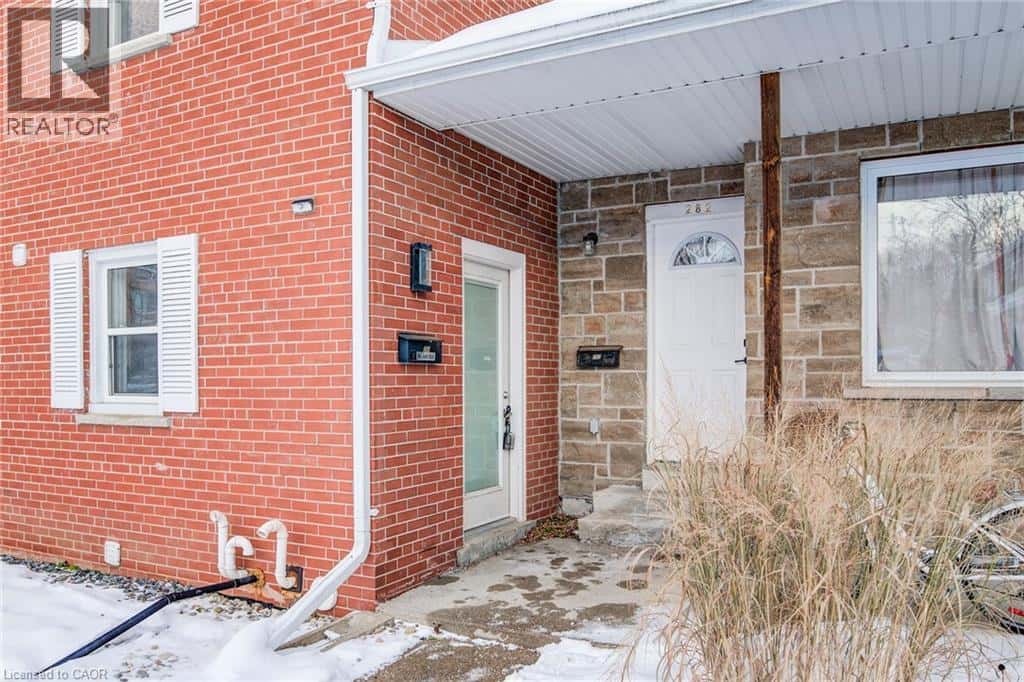 284 WESTCOURT Place — Waterloo, Ontario - Photo 3 of 25