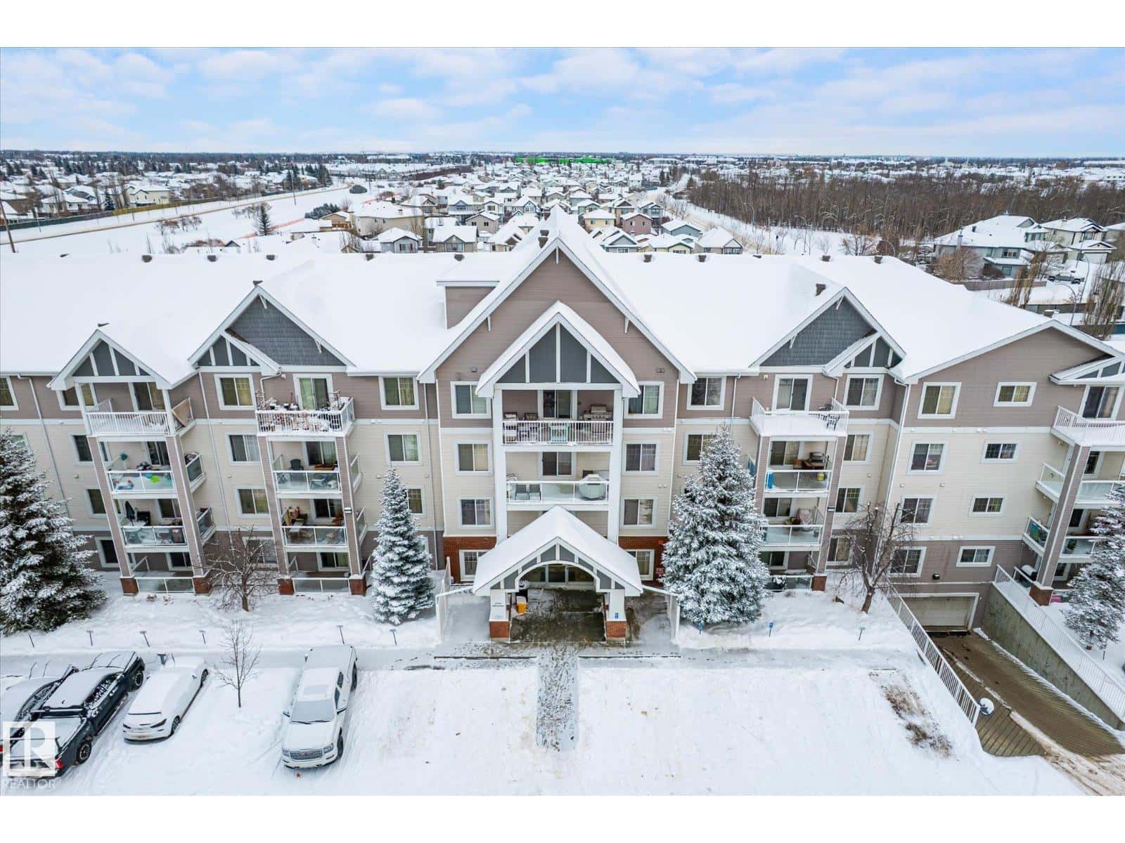 #205 13710 150 AV NW NW — Edmonton, Alberta - Photo 2 of 27