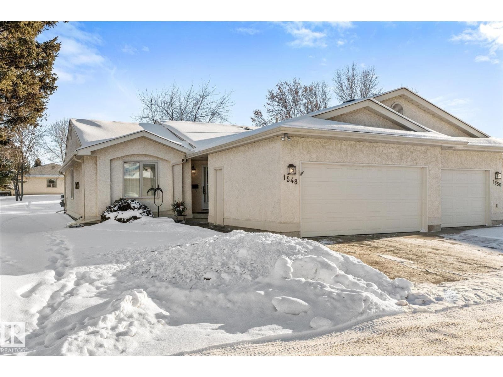 1548 54 ST NW — Edmonton, Alberta - Main photo