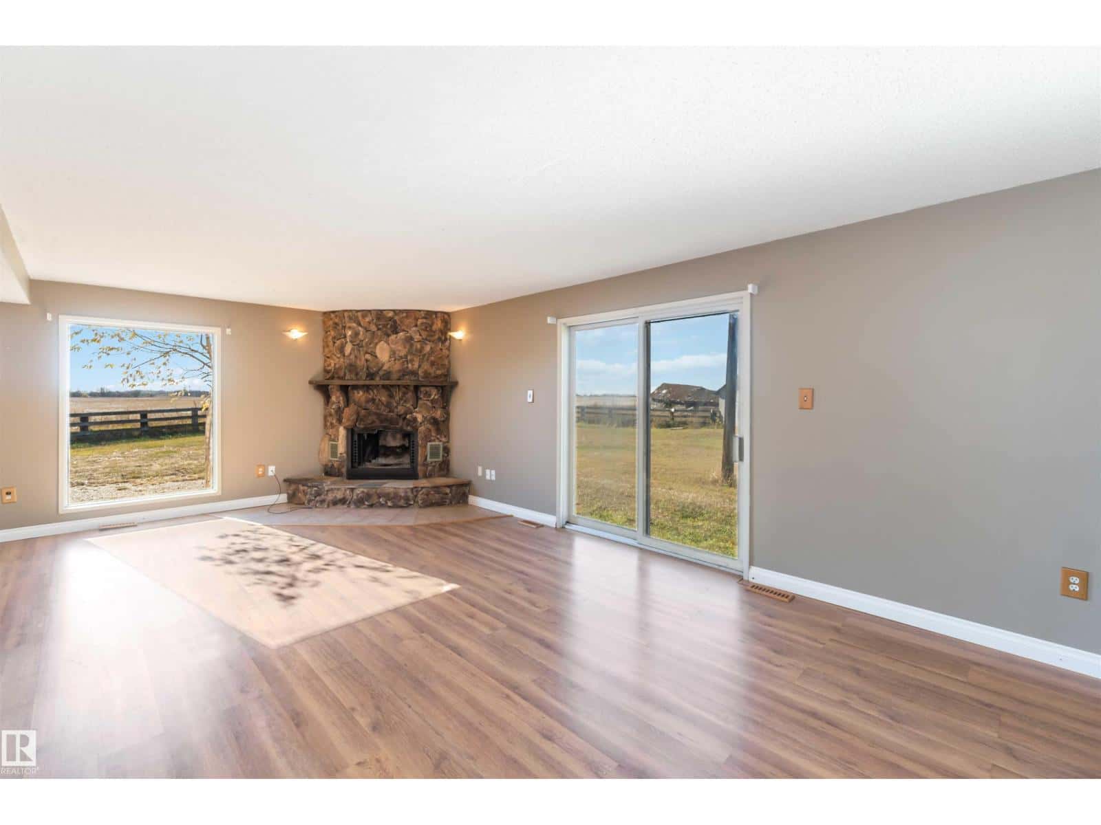 57312 RR 222 — Rural Sturgeon County, Alberta - Photo 5 of 74