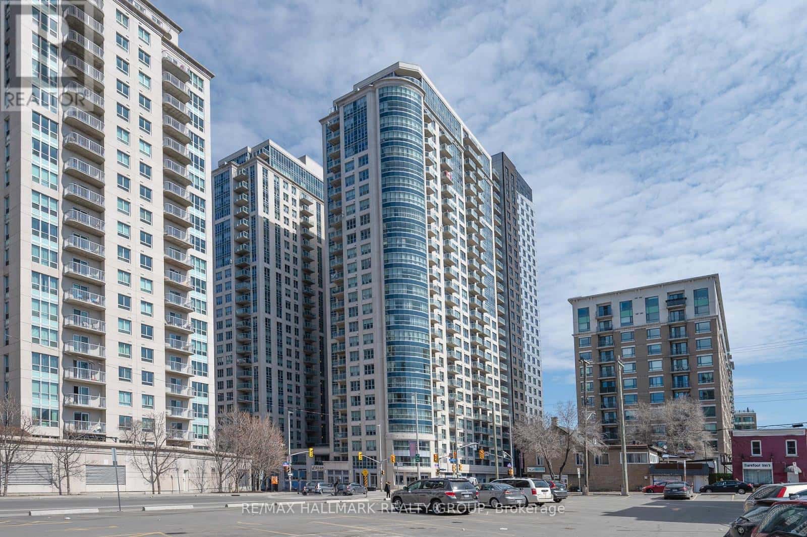 2701 - 195 BESSERER STREET — Ottawa, Ontario - Photo 2 of 39