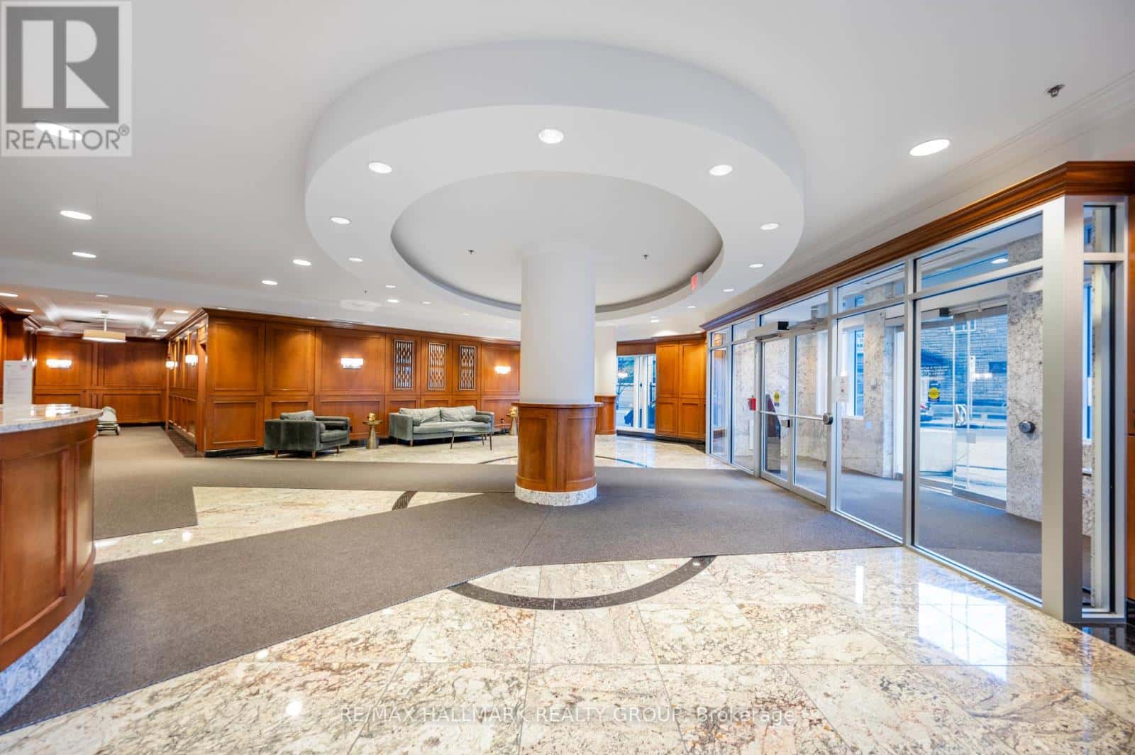 2701 - 195 BESSERER STREET — Ottawa, Ontario - Photo 4 of 39