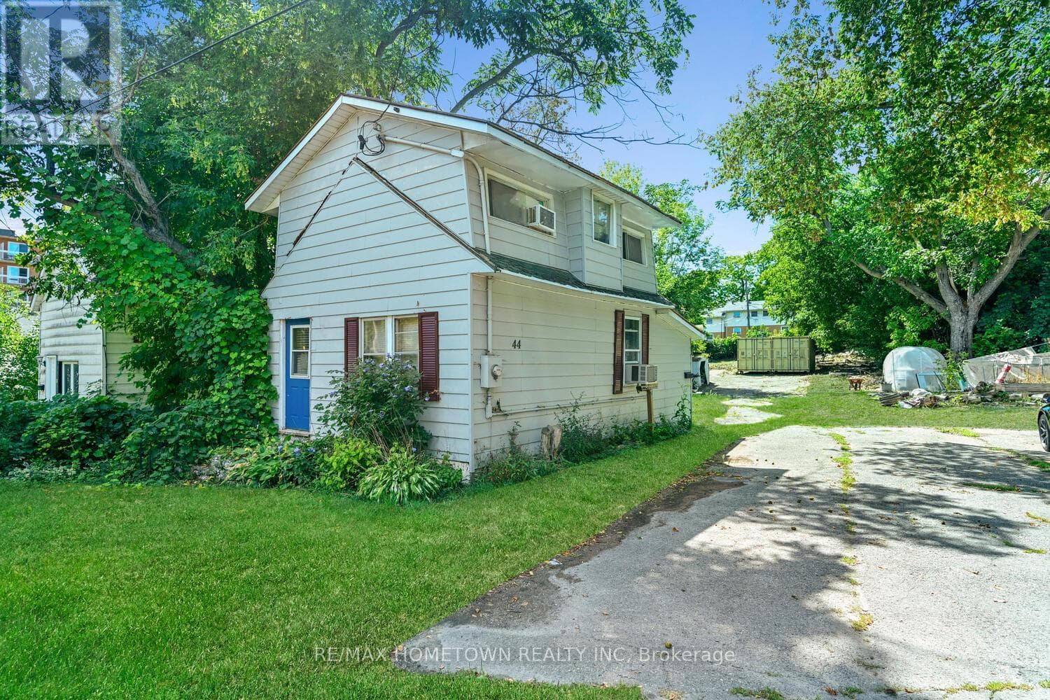 44 STEWART BOULEVARD — Brockville, Ontario - Main photo