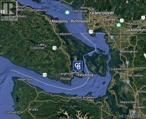 487 Burnside Rd E — Victoria, British Columbia - Photo 4 of 41