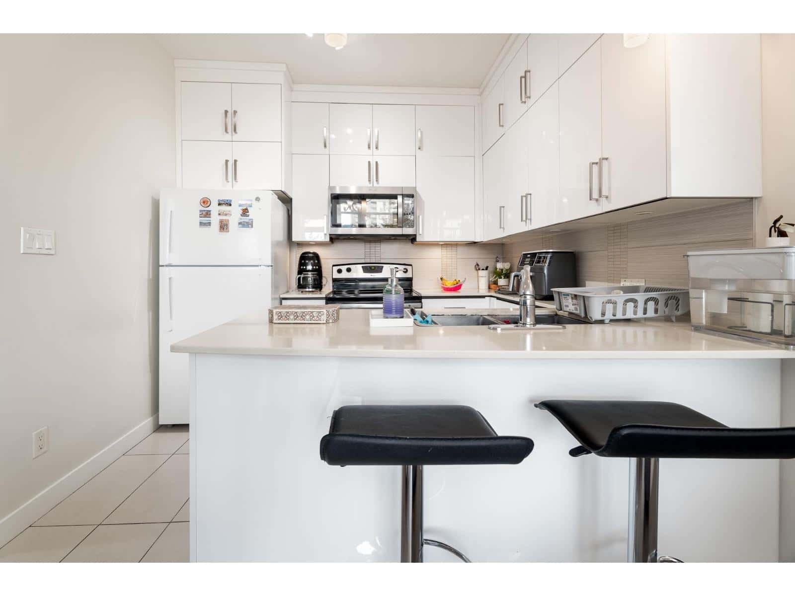 308 13399 104 AVENUE — Surrey, British Columbia - Photo 5 of 15