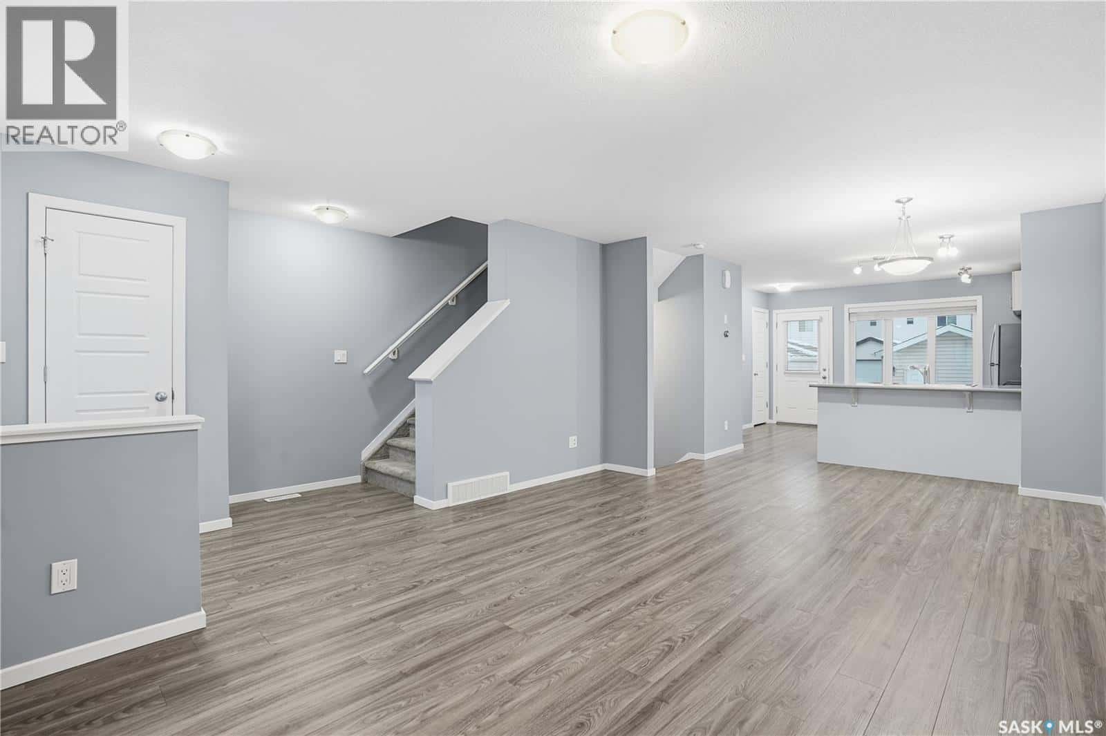 3429 Green Lavender DRIVE — Regina, Saskatchewan - Photo 2 of 40