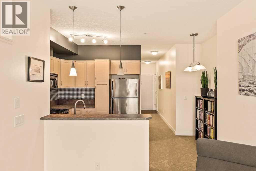 311, 208 Holy Cross Lane SW — Calgary, Alberta - Photo 4 of 17