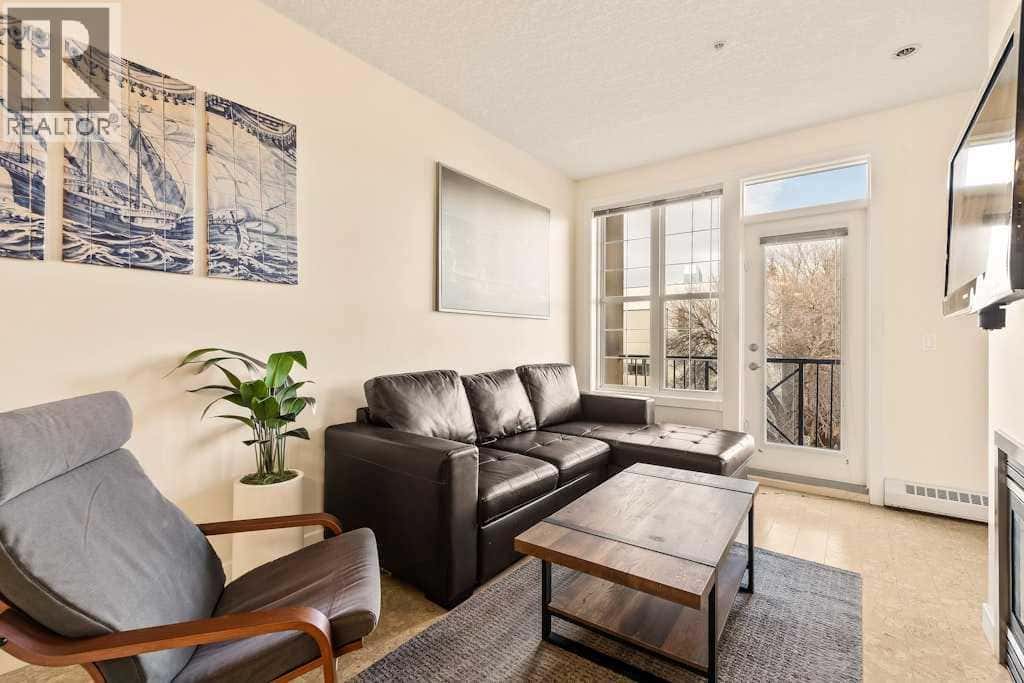 311, 208 Holy Cross Lane SW — Calgary, Alberta - Photo 5 of 17