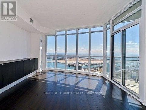 4309 - 21 ICEBOAT TERRACE — Toronto (Waterfront Communities), Ontario - Main photo