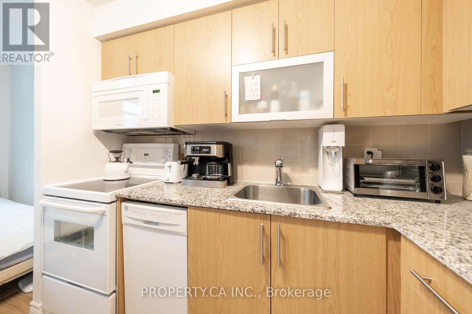 605 - 50 TOWN CENTRE COURT — Toronto (Bendale), Ontario - Photo 4 of 8