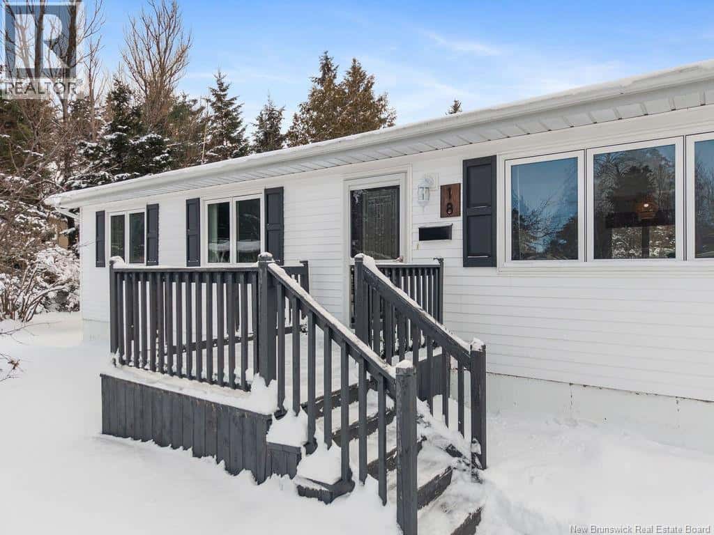 18 Golden Hawk Drive — Miramichi, New Brunswick - Photo 3 of 38