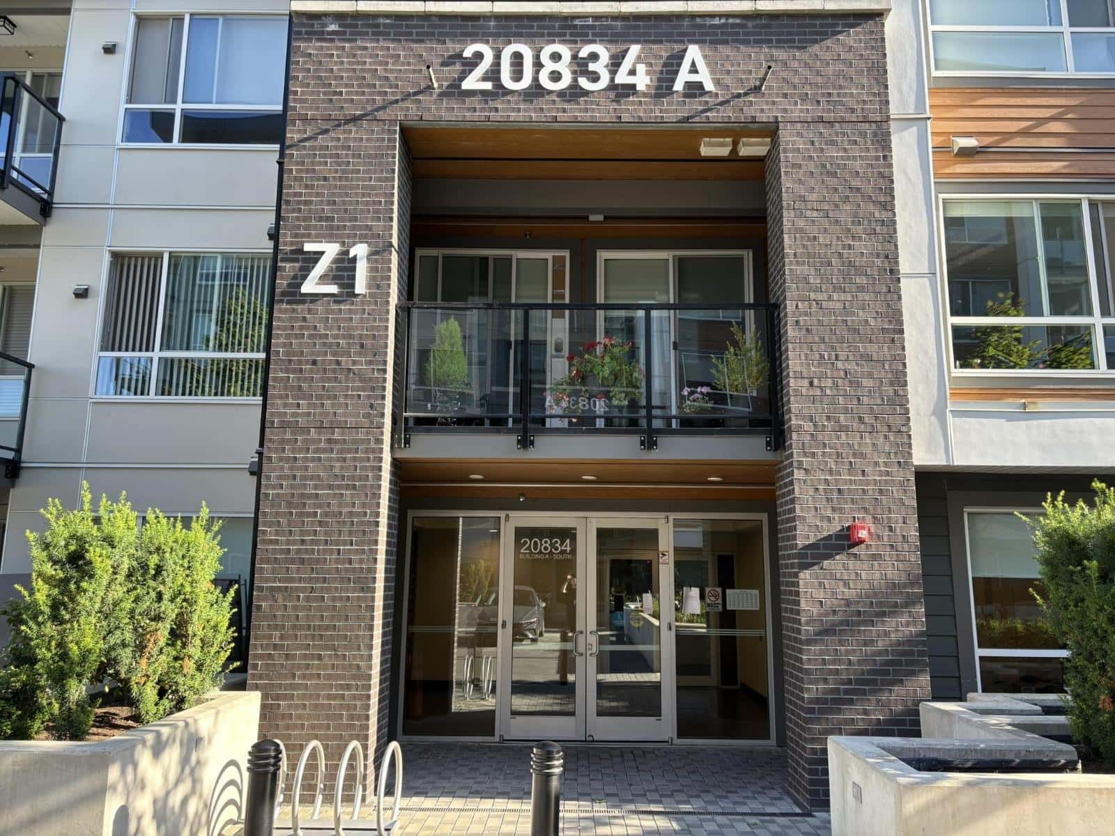 A401 20834 80 AVENUE — Langley, British Columbia - Photo 2 of 18