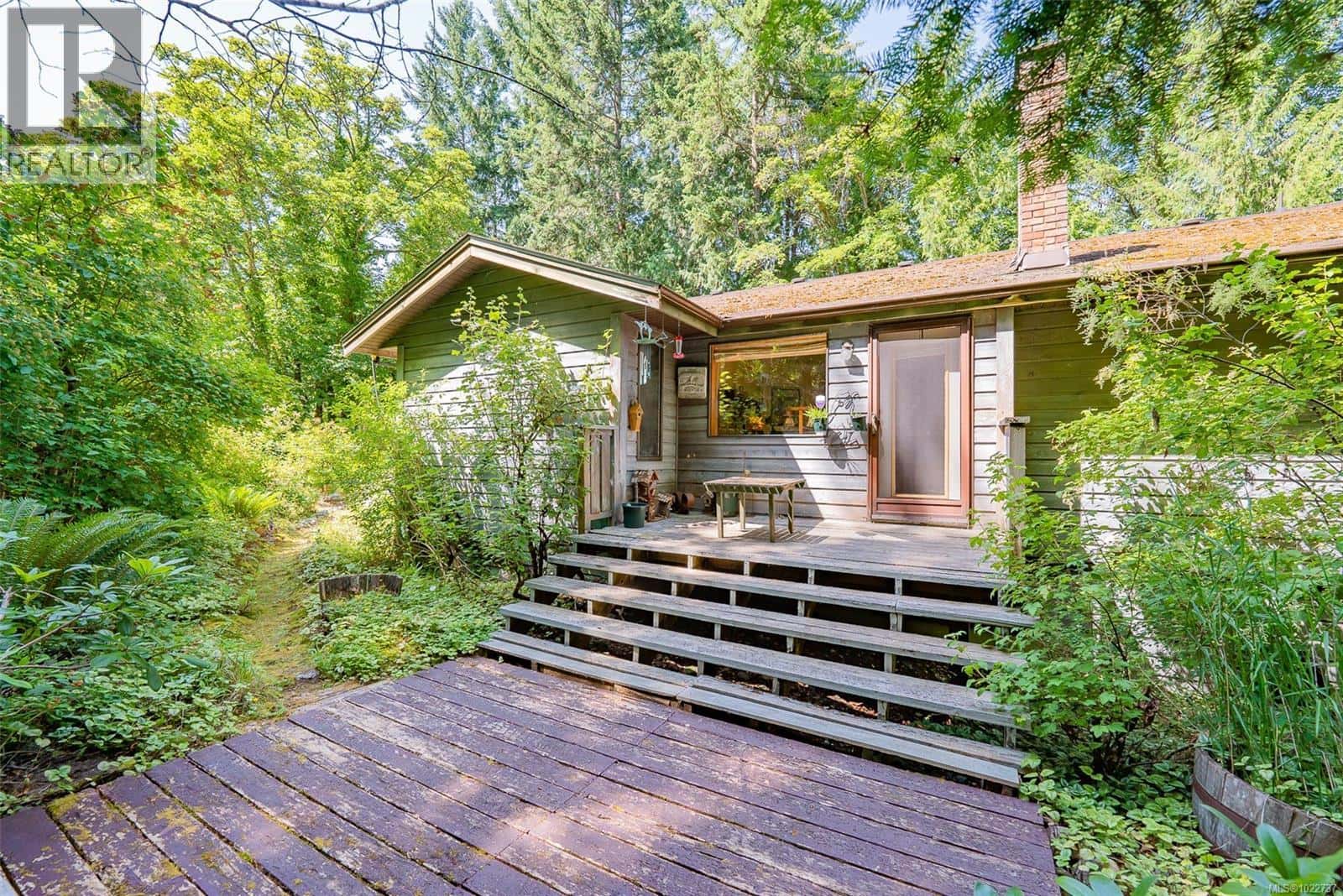 2146 Pauls Rd — Nanaimo, British Columbia - Photo 2 of 46