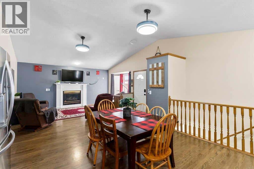 74 Sprucegrove Way SE — Airdrie, Alberta - Photo 5 of 30