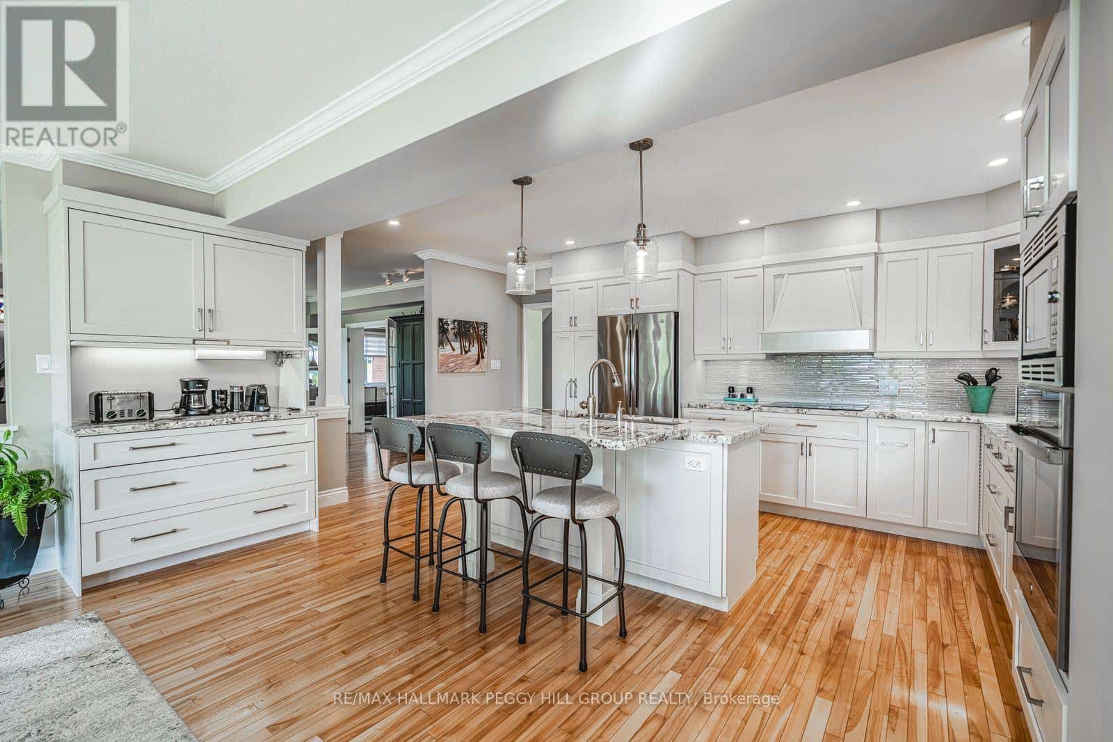 150 COLLINGWOOD STREET — Barrie (Codrington), Ontario - Photo 5 of 38