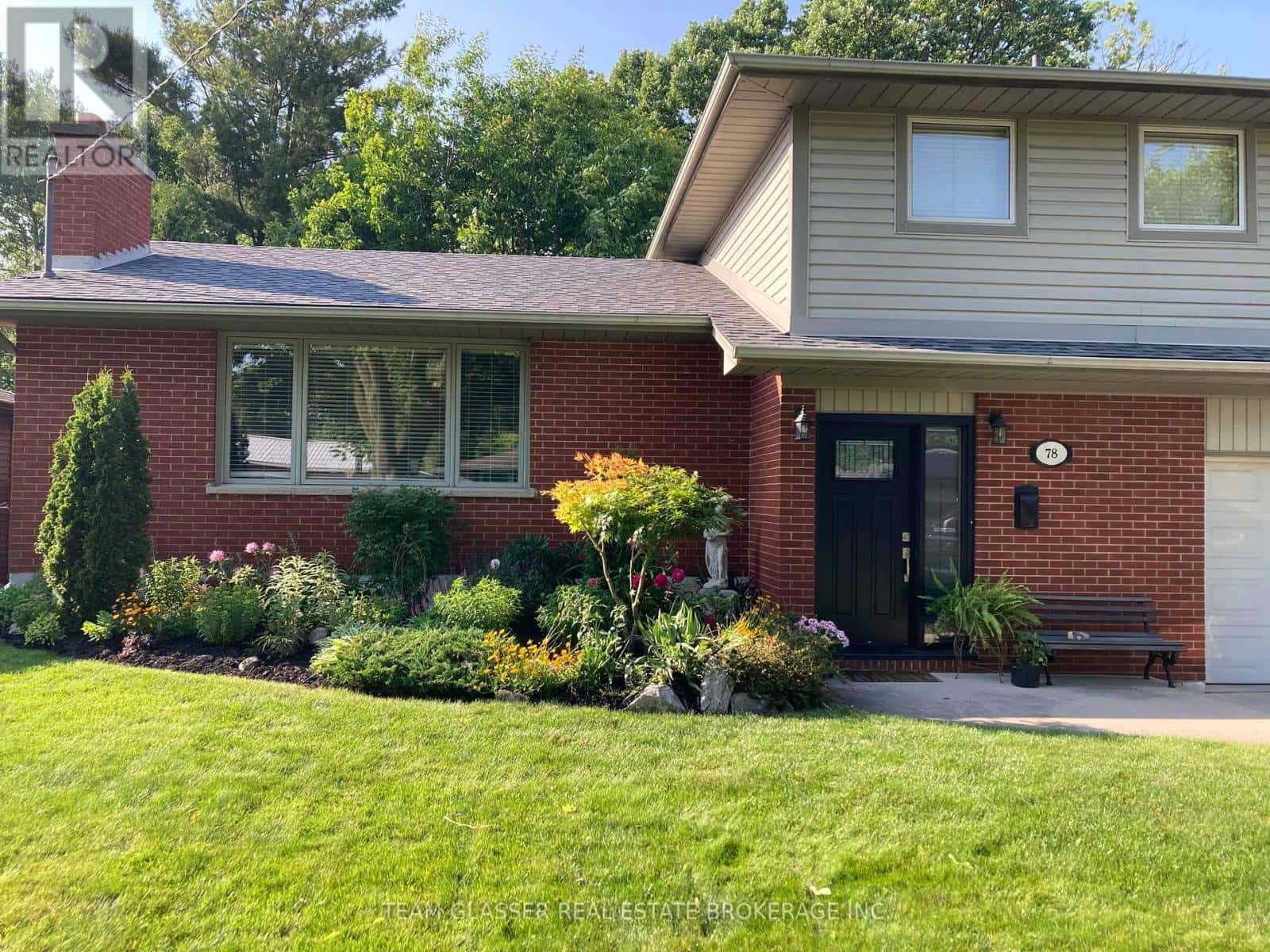 78 DENNIS AVENUE — London South (South V), Ontario - Photo 2 of 39