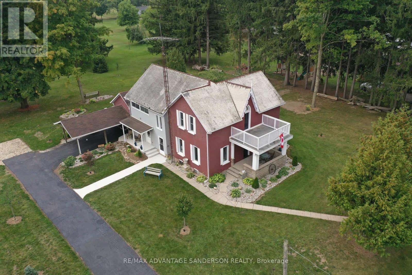 8523 TOWNSEND LINE — Lambton Shores (Arkona), Ontario - Photo 4 of 50