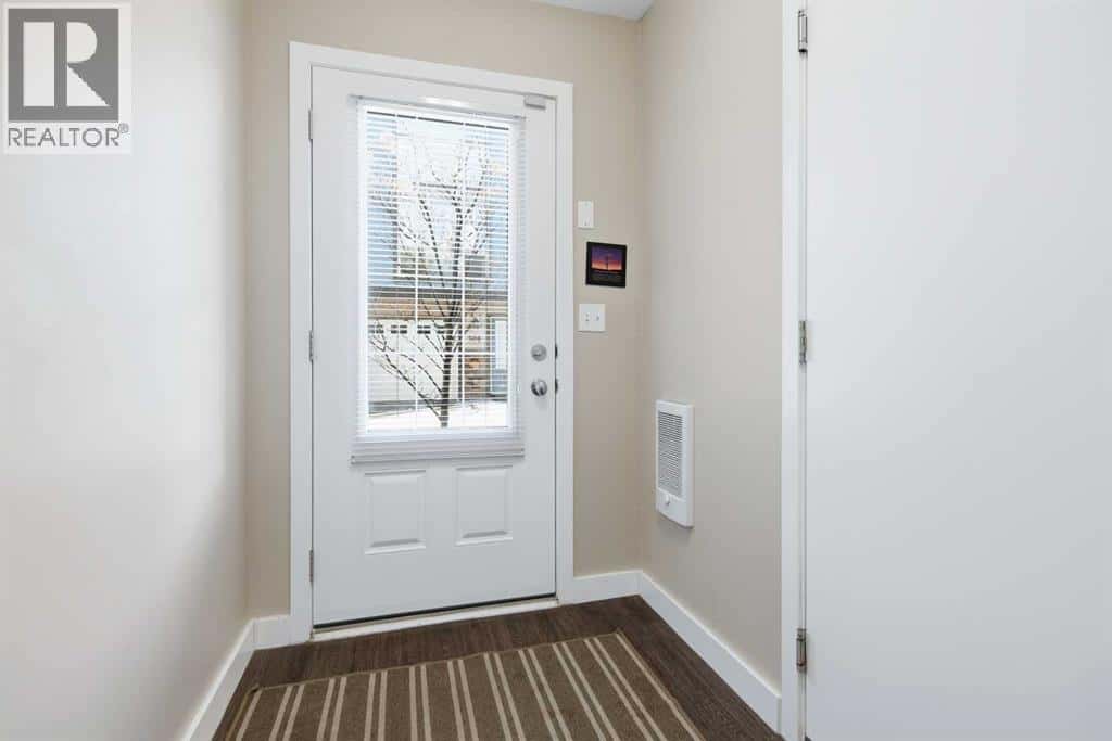 202, 125 Caribou Crescent — Red Deer, Alberta - Photo 3 of 21