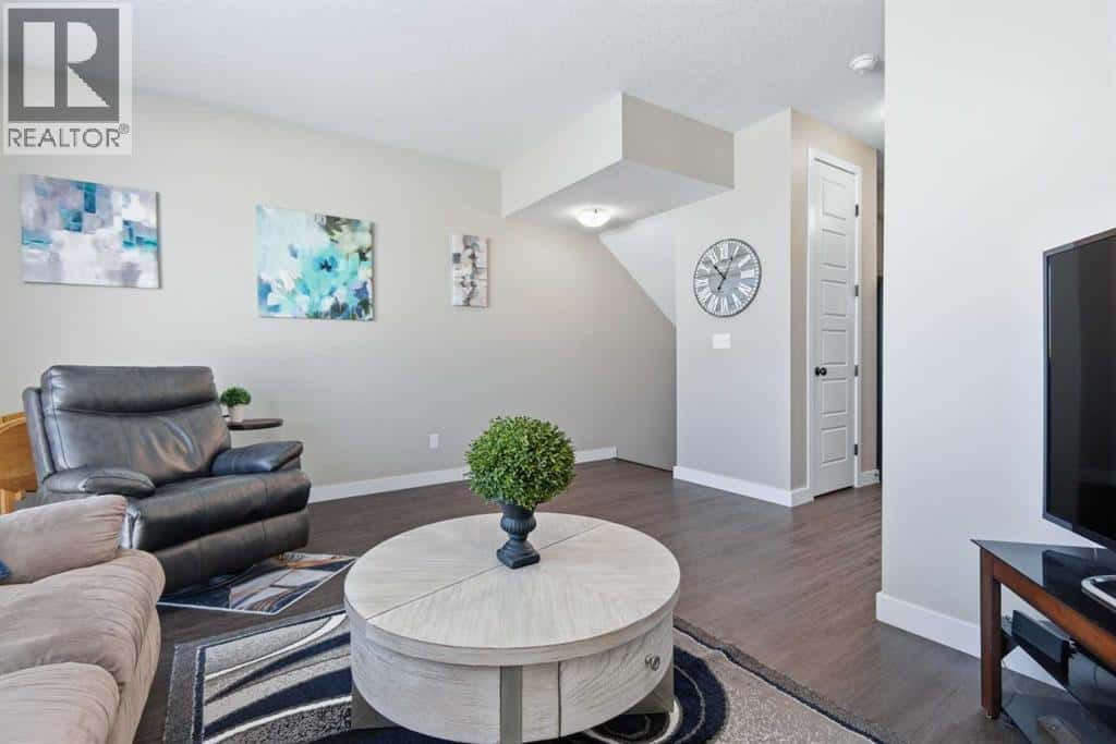 202, 125 Caribou Crescent — Red Deer, Alberta - Photo 5 of 21