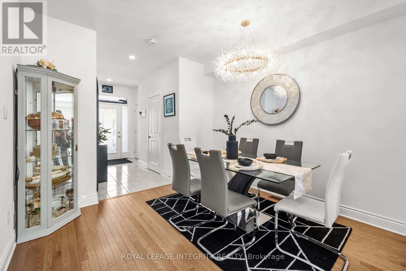 512 CARDAMOM TERRACE — Ottawa, Ontario - Photo 3 of 25