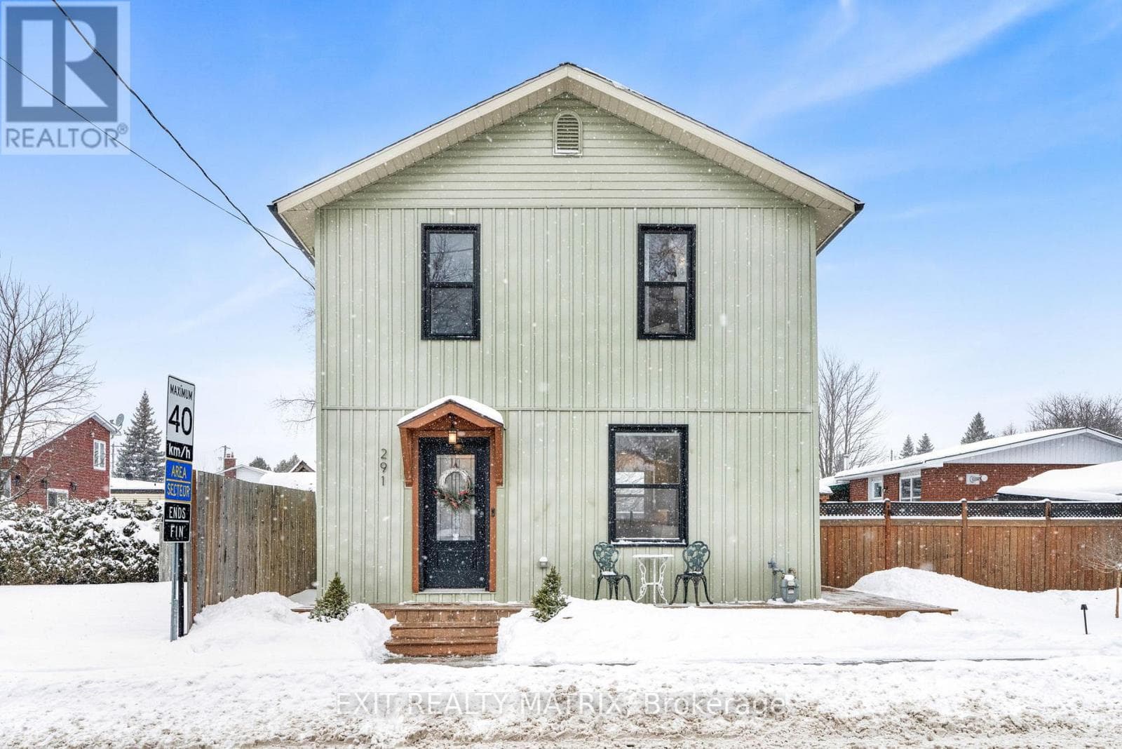 291 MAPLE STREET — Russell, Ontario - Main photo