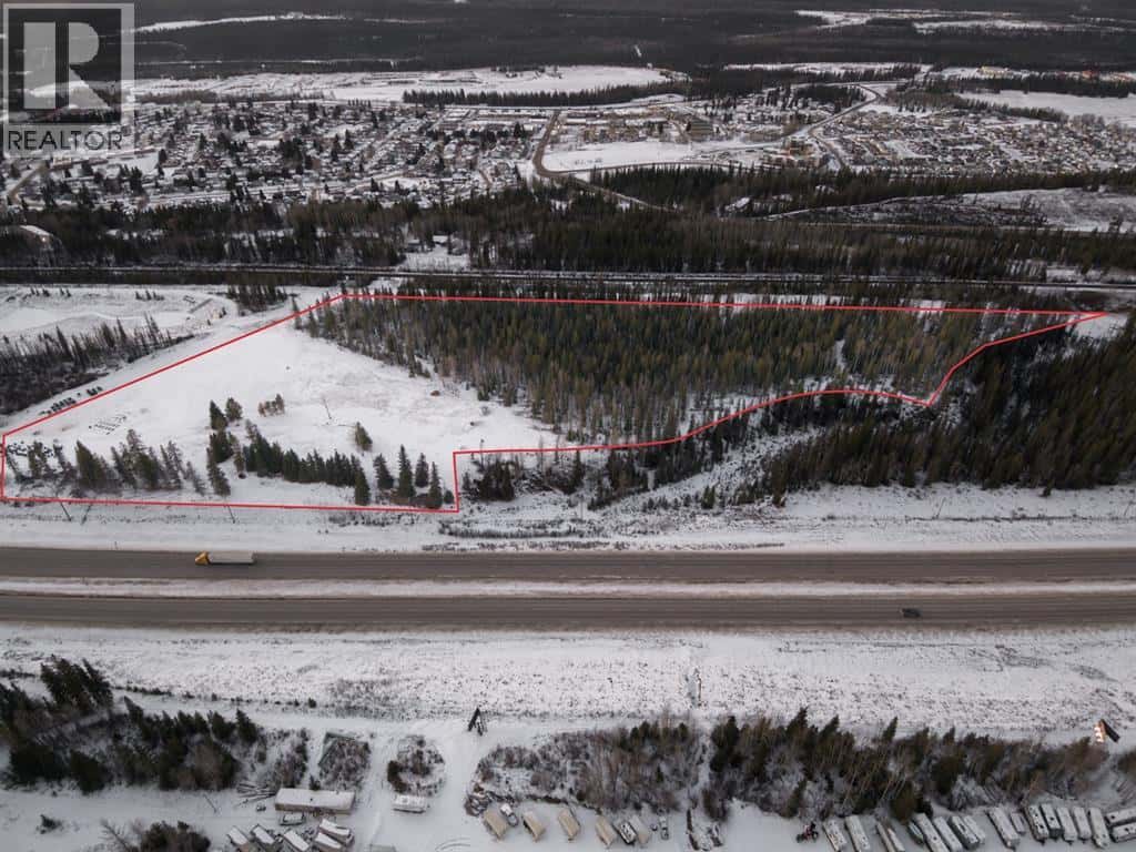 261 Fleming Drive — Hinton, Alberta - Photo 4 of 8