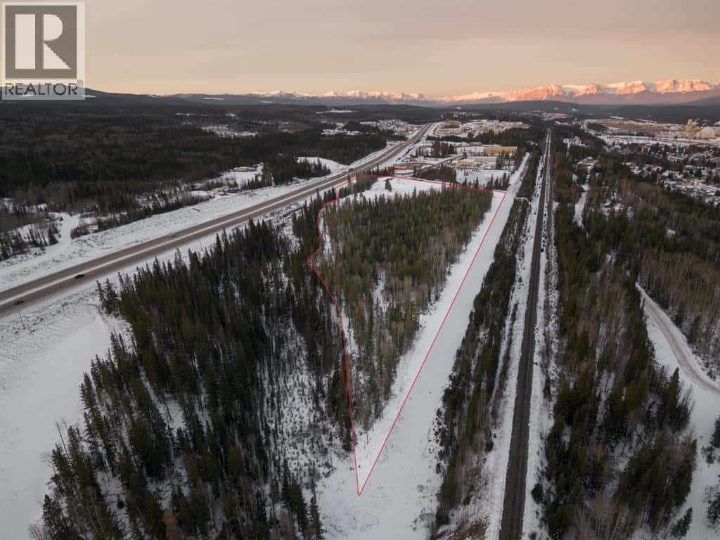 261 Fleming Drive — Hinton, Alberta - Photo 5 of 8