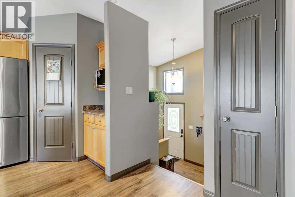 6021 88 Street — Grande Prairie, Alberta - Photo 3 of 31