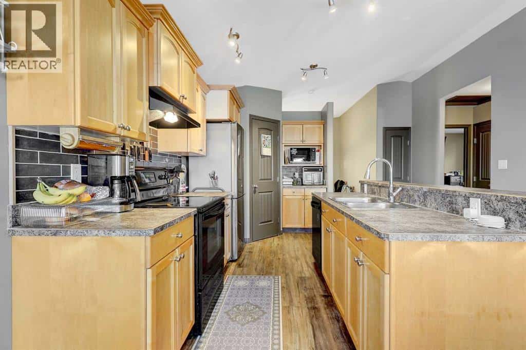 6021 88 Street — Grande Prairie, Alberta - Photo 5 of 31