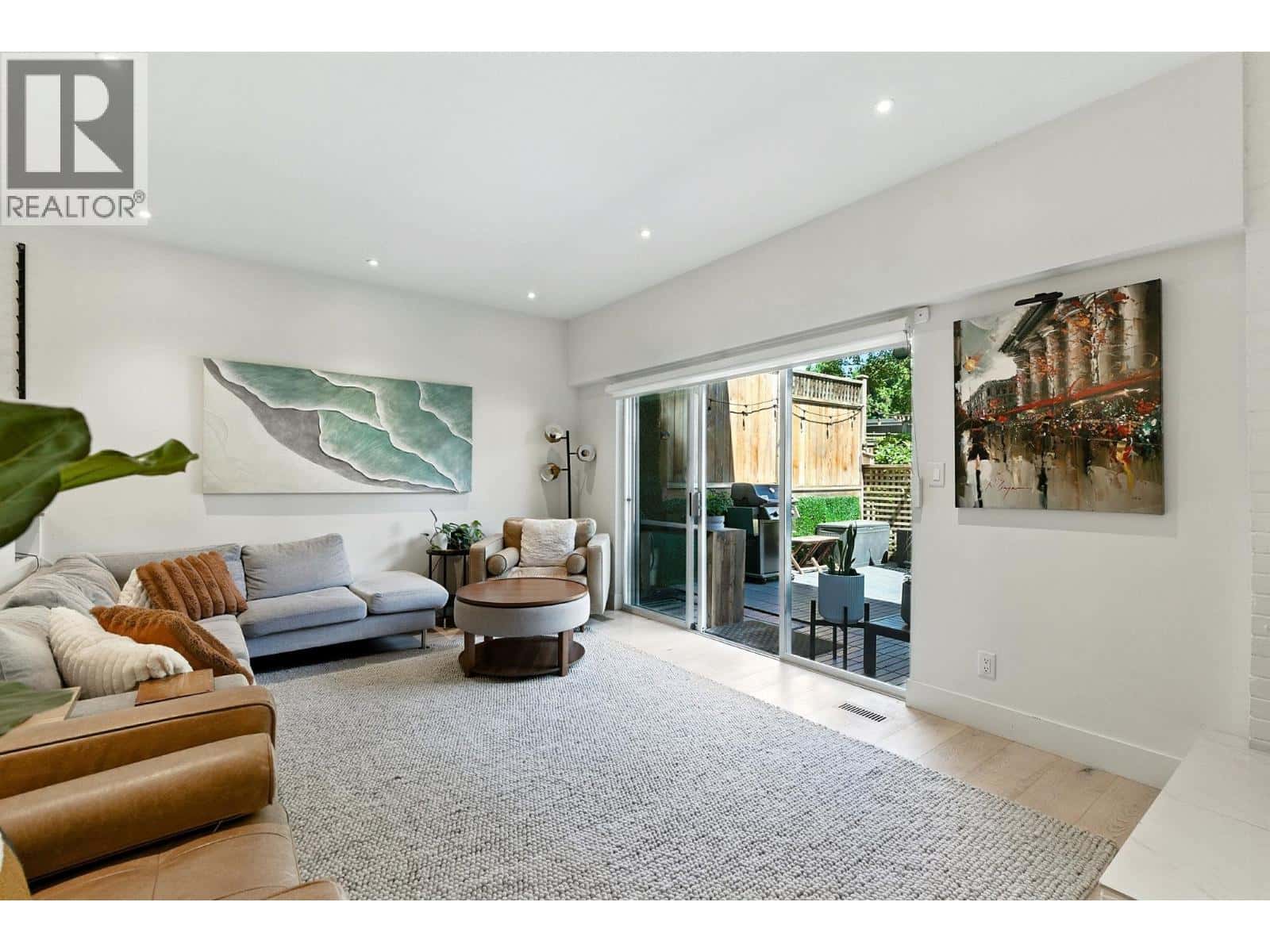 137 3300 CAPILANO ROAD — North Vancouver, British Columbia - Photo 3 of 39