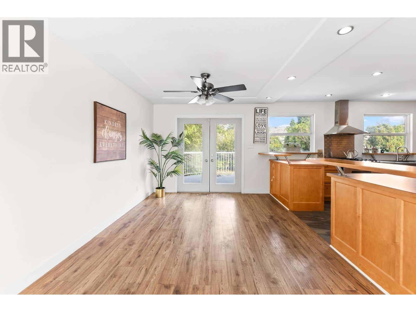 1119 SPRICE AVENUE — Coquitlam, British Columbia - Photo 5 of 33